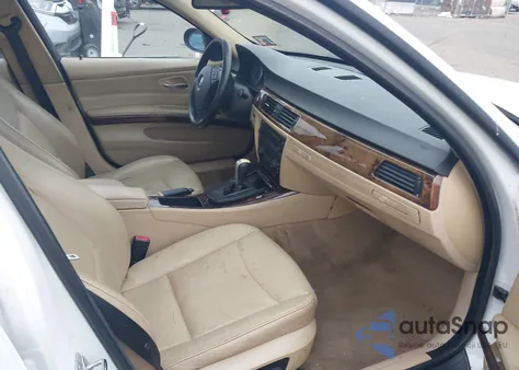 2006 BMW 325I из США, поврежденный, VIN WBAVB13566KX50526